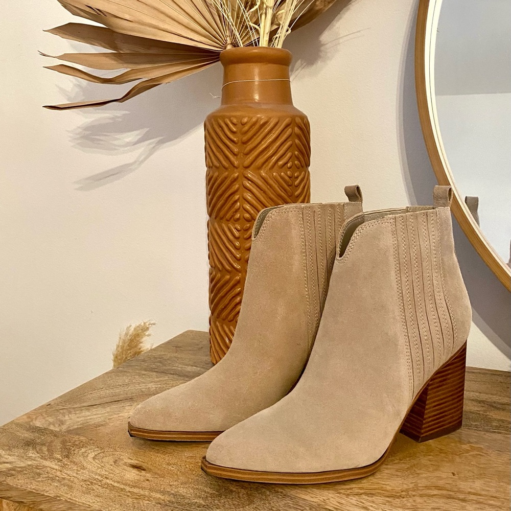 Marc Fisher Suede Leather boots booties shoes